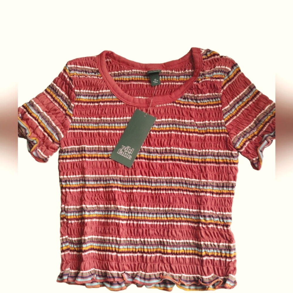 Wild Fable XS and SM Elastic Stretch shirt